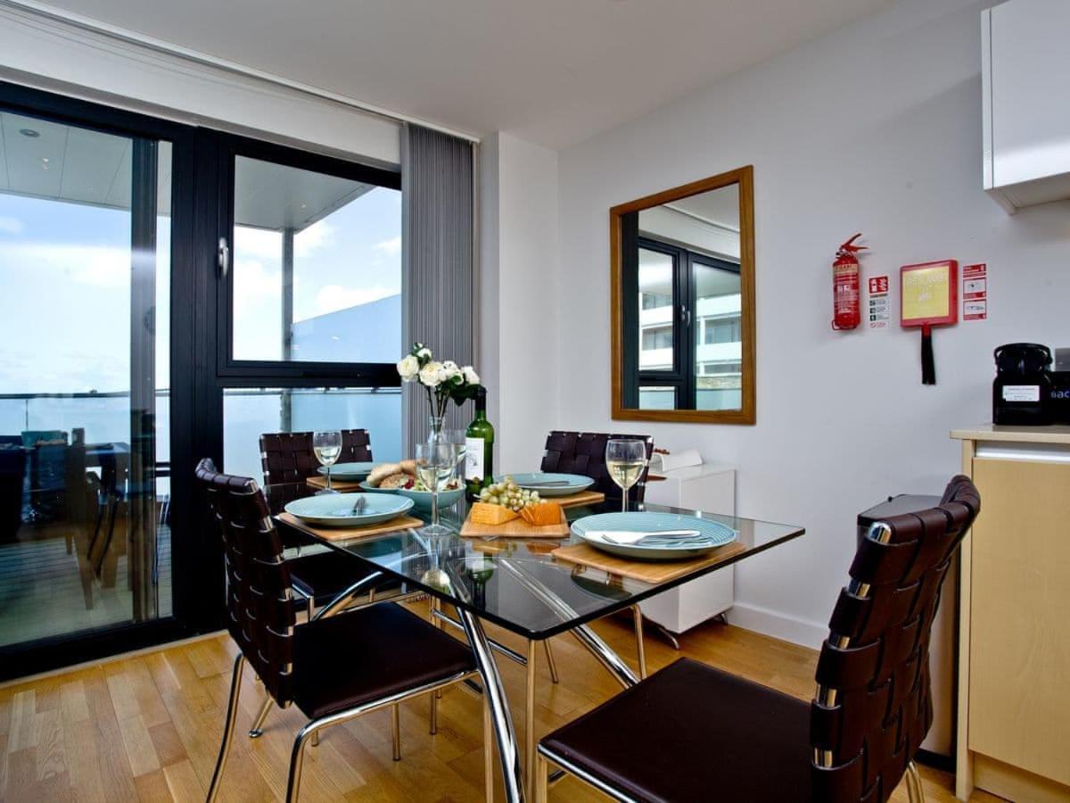 Apartment 3 Pearl